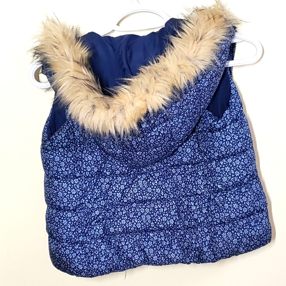 Gap hooded Vest - Picture 5 of 6